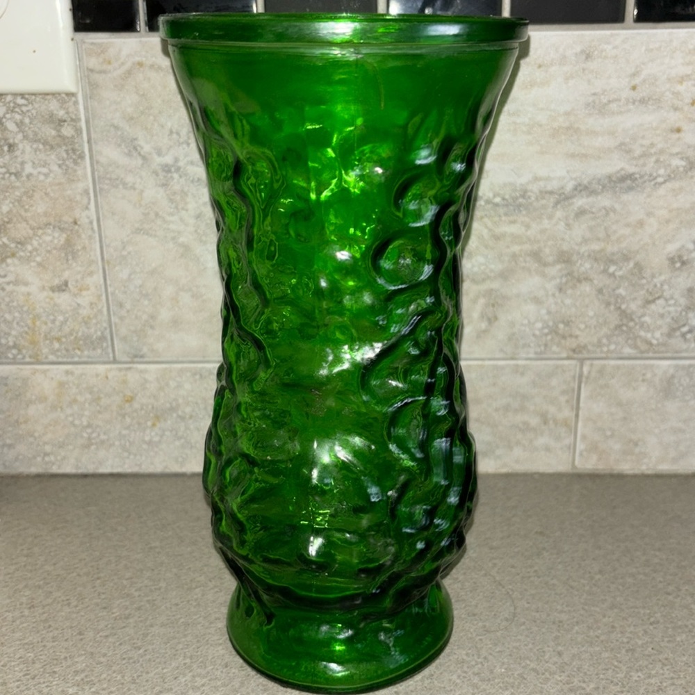Hoosier Glass Green glass vase 4” x 9” x 3” vintage
